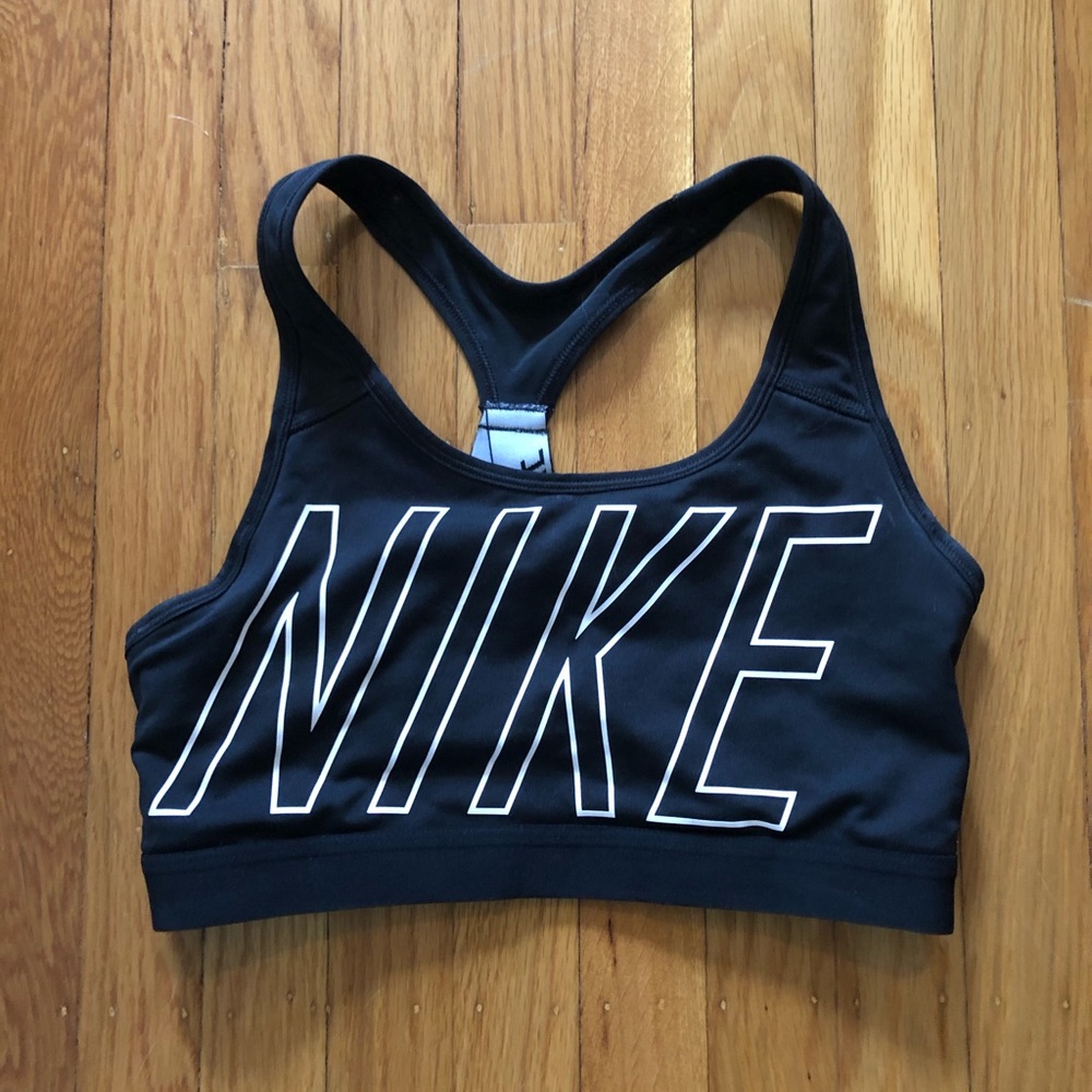 Nike sports bra bundle